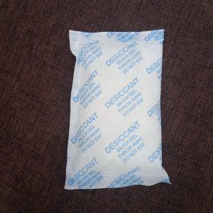 Gói Hút Ẩm Silica Gel 100gram ( nhiều Mẫu) 8 100gram vai 2